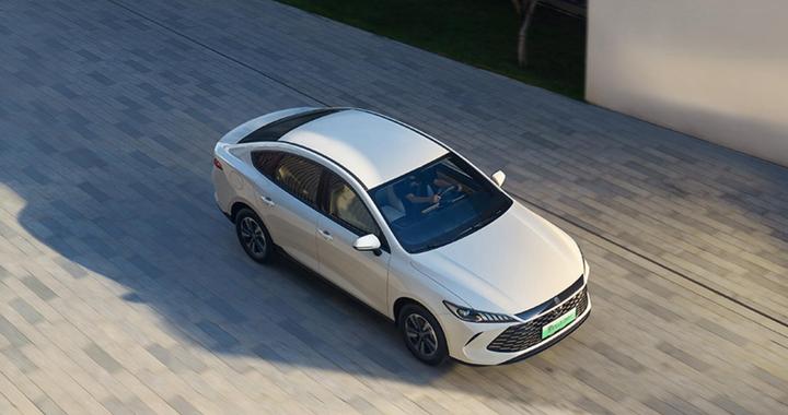 限时6.98万起 第二代秦PLUS新车型上市 立刻出手还是等银河星耀6？