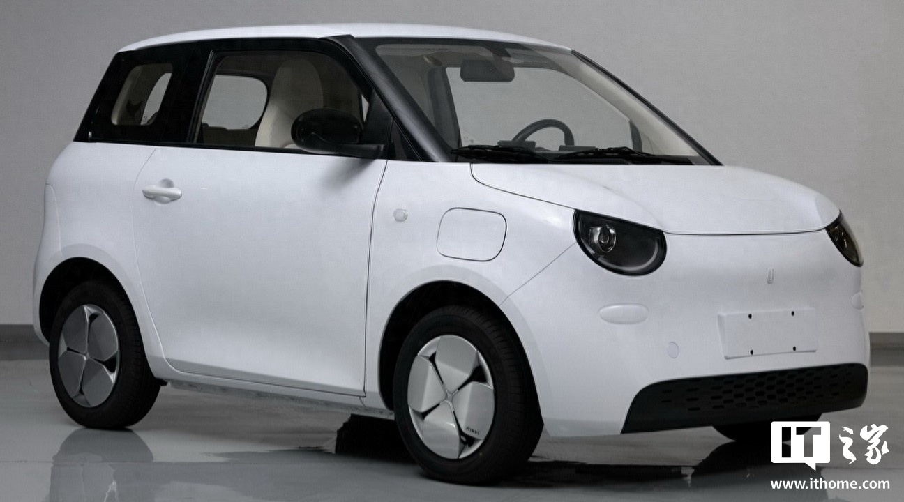柳州五菱旗下乘用车品牌埃尚汽车下线首台量产车，定位纯电微型车