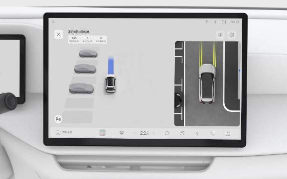 沃尔沃XC70搭载一键泊车系统，支持多种车位自动泊入