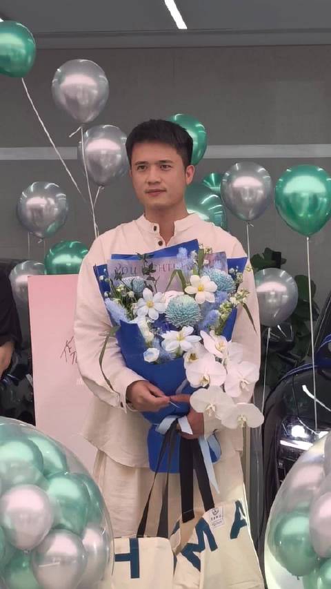 享界S9T 提车啦 也是宁波首交 仪式感拉满了