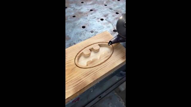 当金属遇见木头…蝙蝠侠批准
