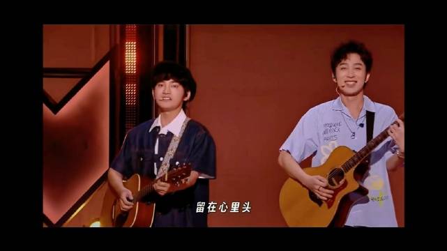 才看到逐梦亚军还去了《喜剧之王单口季》啊！