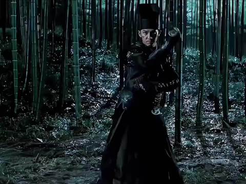 仅凭一棵树，绕来绕去，把一队骑兵给灭了，也就丁修了