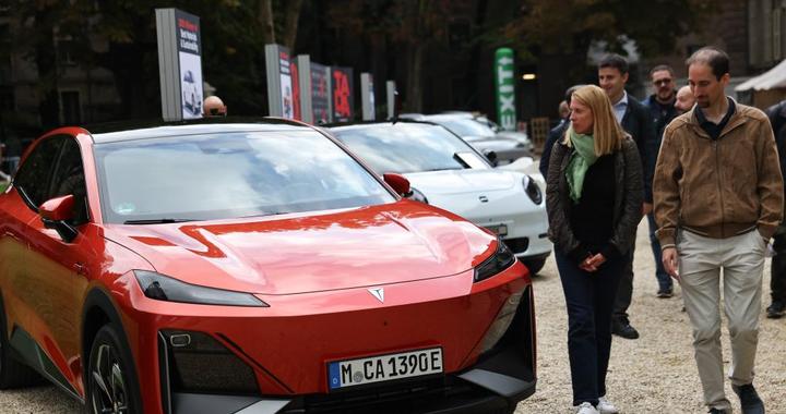 专访｜中国品牌为欧洲车电动化转型提供重要动力——访都灵车展主席安德烈亚·莱维