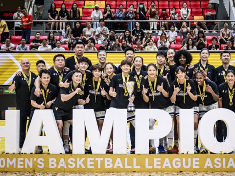 中国女篮三败日本队！郑薇率广东队大胜日本，战术用人完胜宫鲁鸣