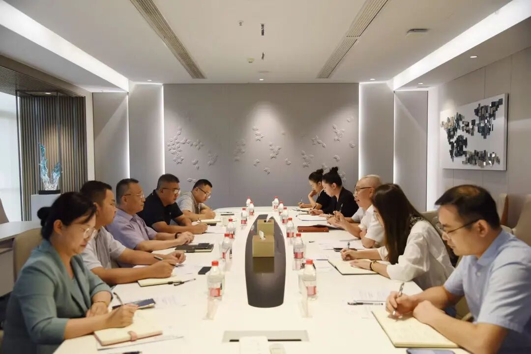 朱军带队走访全球贸易之窗。