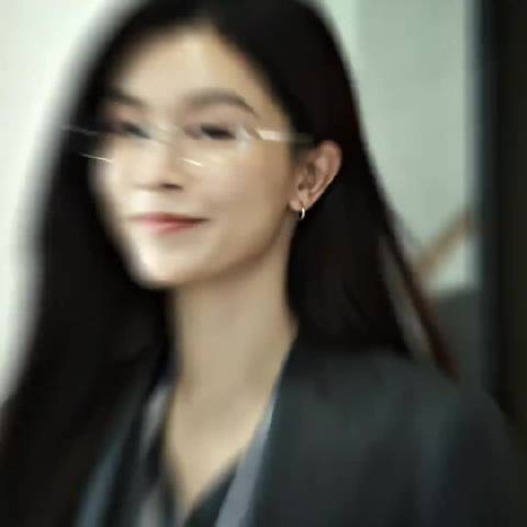 文咏珊《不眠日》演绎冷艳高智安岚，戏外升级妈妈演技人生双进阶