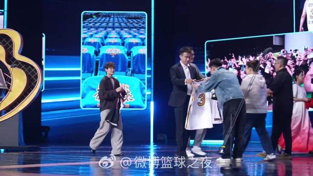 杨力维引爆篮球之夜现场