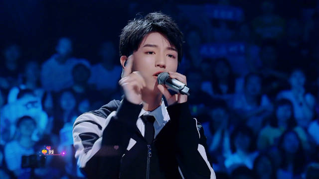 小凯@TFBOYS-王俊凯 与想唱粉丝合唱《宠爱》，甜度超标