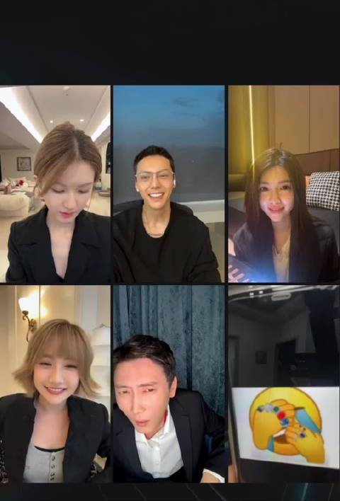 主持人给大家看p2许妍这个满手钻被打的表情包，小露露现场还原了哈哈哈哈哈