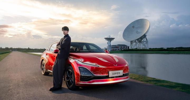 五菱星光献礼祖国华诞，国庆购车优享7重好礼