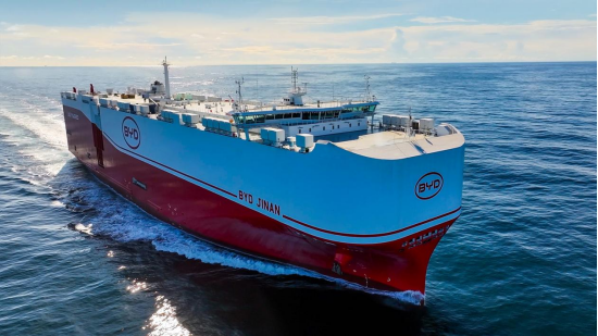 命名“济南号”  比亚迪第八艘汽车运输船正式启航