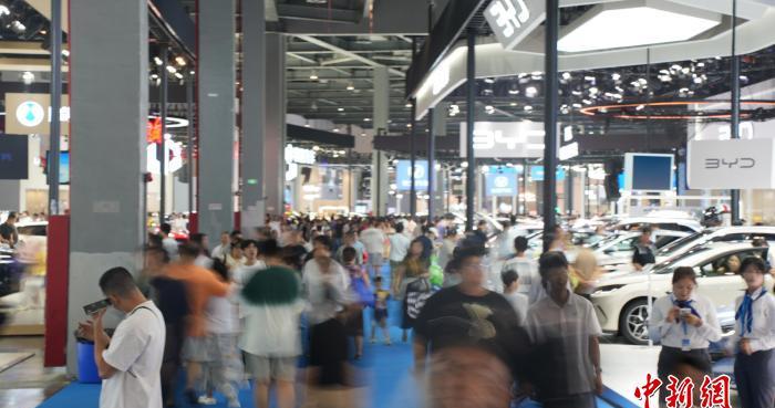 2025南昌国际车展开展 打造国庆多元消费体验