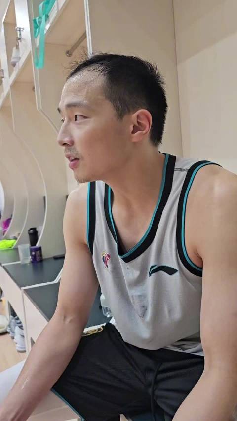 王奕博谈加盟青岛男篮