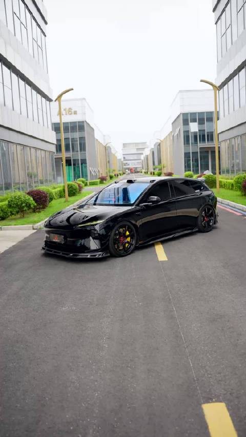 蔚来ET5T车主晒改装成果，十一假期打卡热潮