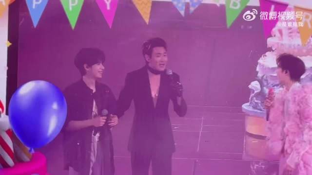 胡先煦王彦霖突袭为陈立农庆生，老室友重聚惊喜满满