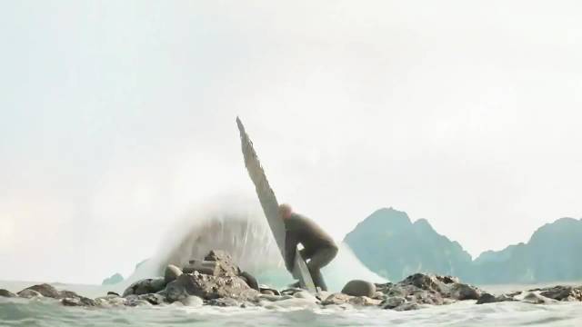 男人一人对抗巨齿鲨