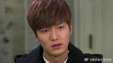 金叹妈问恩尚，金叹和Rachel在学校的关系，没想到金叹突然来了