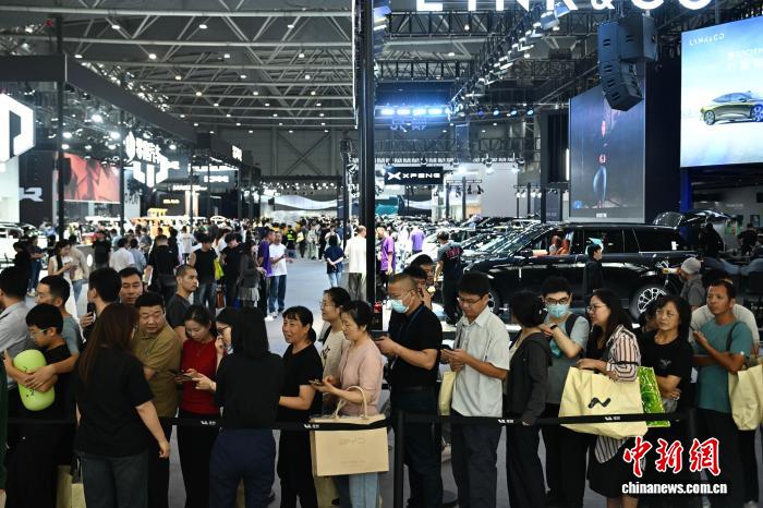 合肥国庆车展人气旺 假日汽车消费活力显