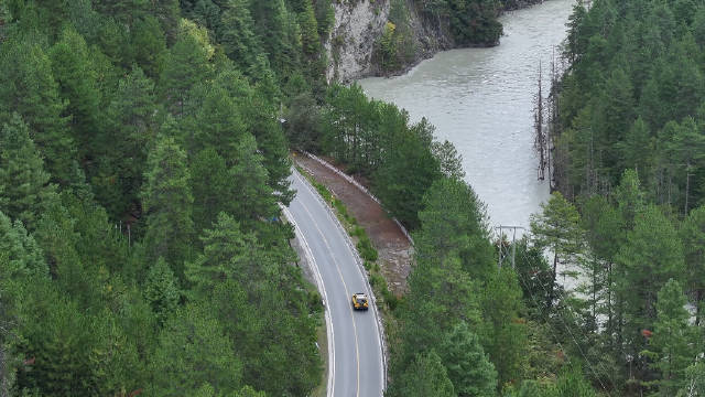 深蓝G318无忧穿越版助你轻松远行