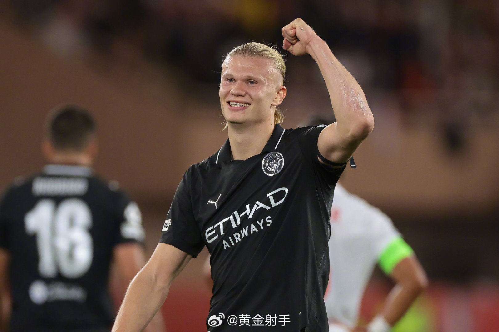 哈兰德扛起曼城大旗，进球领导力双闪耀