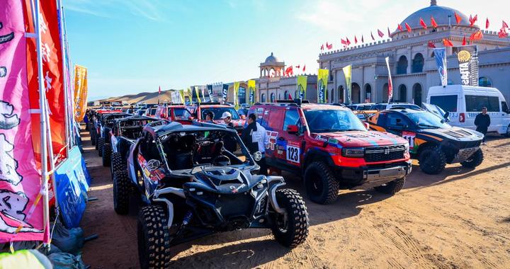 2025中国汽车场地越野锦标赛杭锦旗站 NCC库布齐大越野沙漠拉力赛开幕