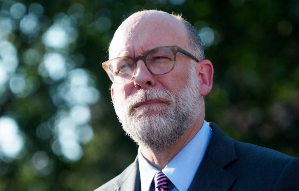 特朗普背后的“死侍”：拉塞尔·沃特，从2025计划到政府关门执行者