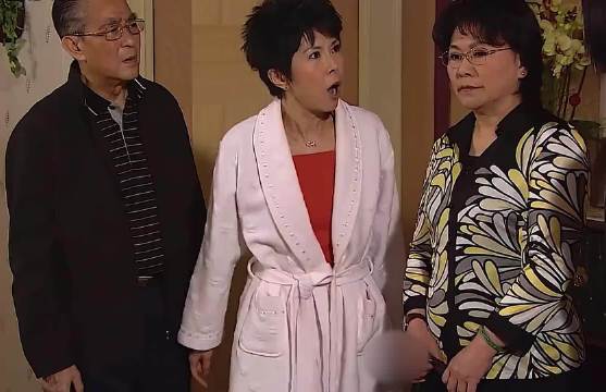 养女阿月搬离家，《溏心风暴》众星卷入家庭风波