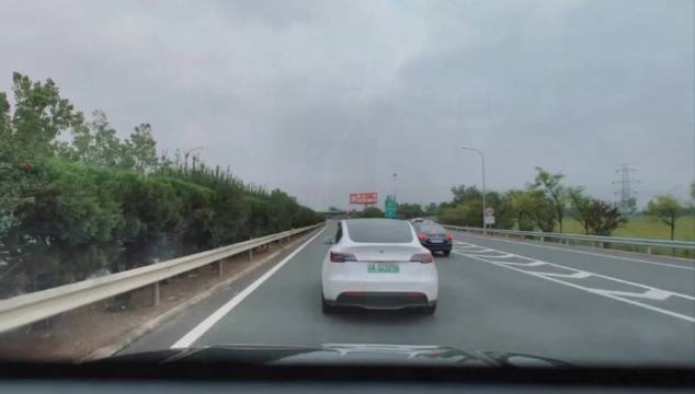 快车道突发险情引担忧