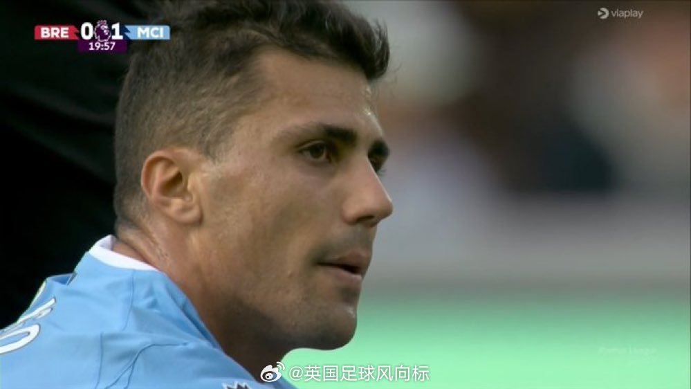 曼城罗德里大腿拉伤，22分钟伤退