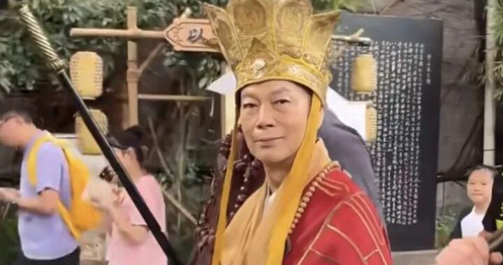 79岁香港演员罗家英现身杭州笑容满面，他坚持抗癌21年，“好心态”在抗癌中真能创造奇迹吗？