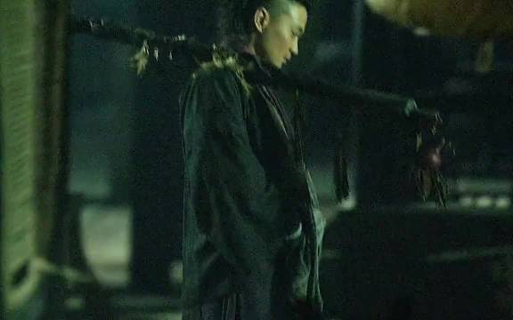 加钱居士的压迫感