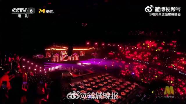 重温！难忘舞台陪你温暖返程