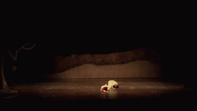 刷到了胡冰卿演话剧 好牛真的 台词太好了 感觉比剧里表现力强好多