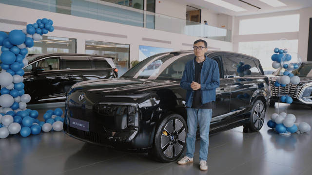 探店35 万级全能大六座SUV，这辆腾势 N8L到底有多能打？