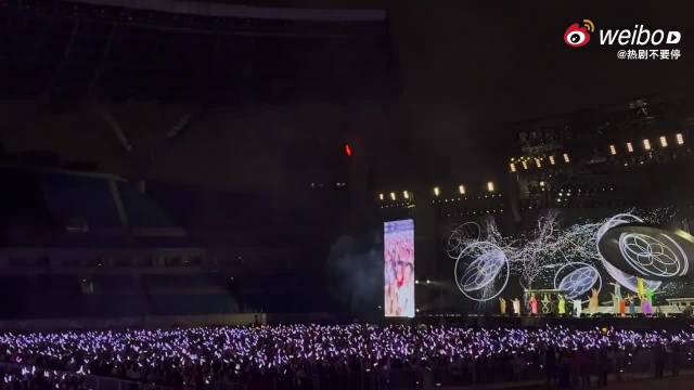 六天两追林忆莲巡演，佛山合肥连嗨现场