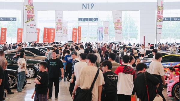 促消费火力全开 国庆中秋长假车展遍地开花