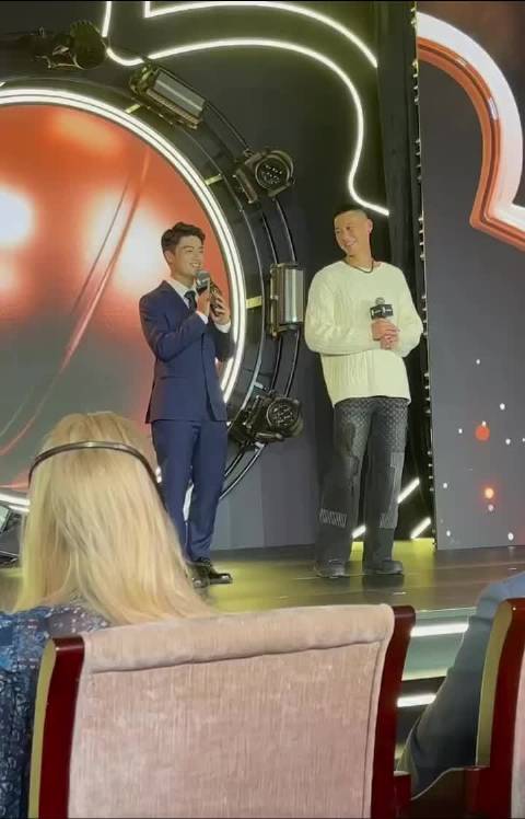 林书豪曾凡博同台互动，期待NBA中国赛澳门赛