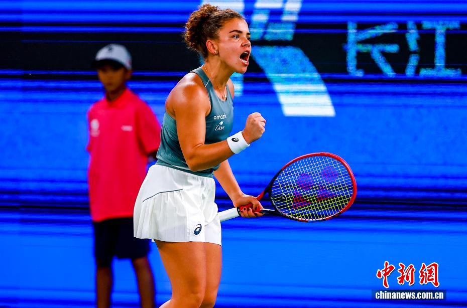 武网：意大利选手保利尼晋级四强