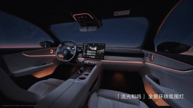 极氪001升级8大TOP级配置，900V平台2.83秒破百