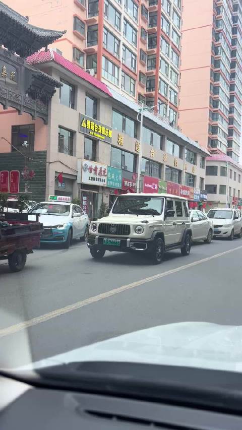 网友热议飞驰人生二车型，直呼想买