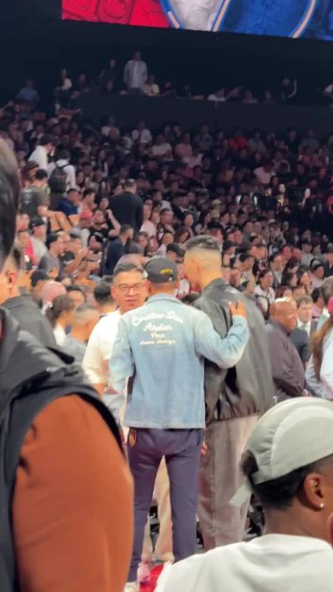 NBA中国赛林书豪任达华莫文蔚现场合影