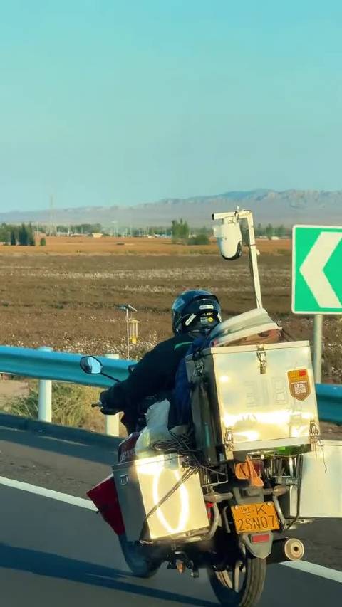 怎么，360以后都要发展成这么大个了？哈哈哈哈 改装车