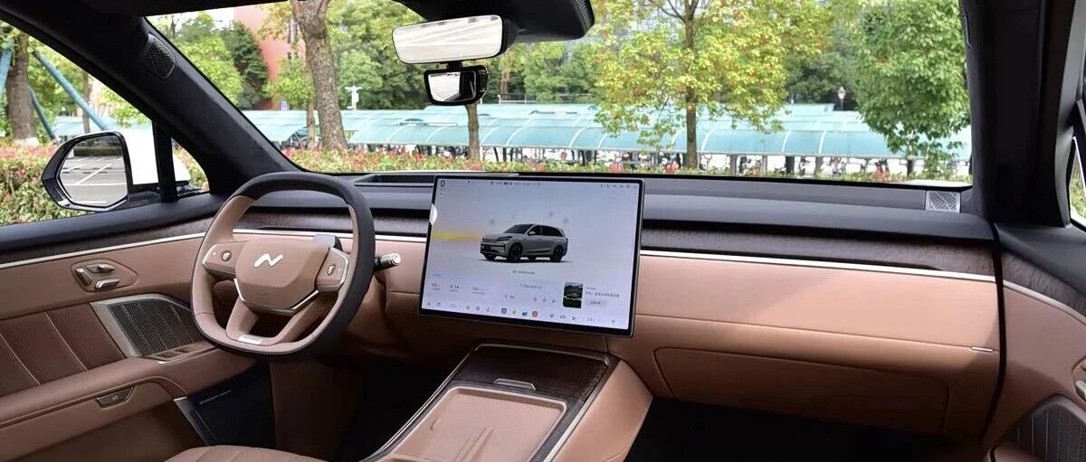 车长超5米1，20英寸大轮胎，400牛·米，5.9秒破百，这台大型SUV开起来究竟怎么样？