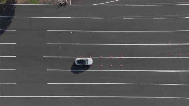 深蓝L06麋鹿测试达85.6KM，磁流变悬架与一体化车身协同显效