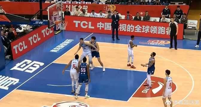 青岛新疆对决在即，刘维伟迎关键战