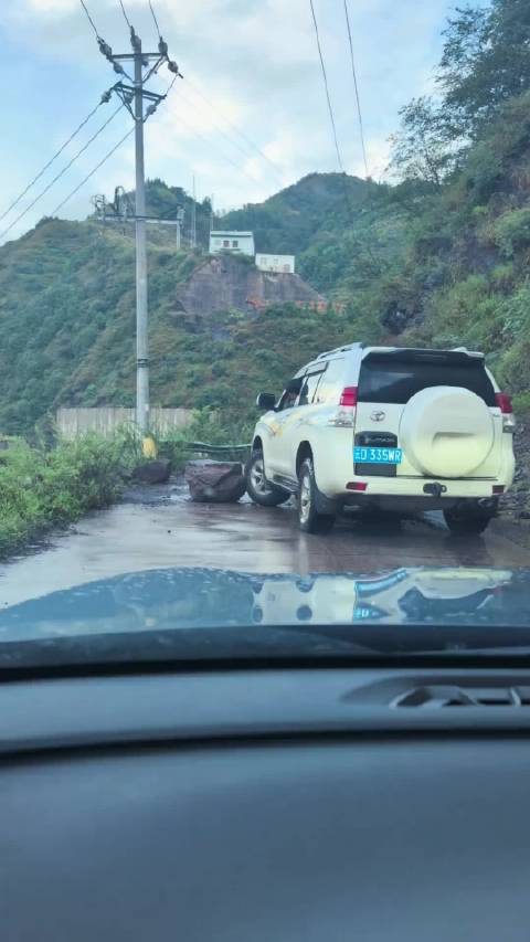 丰田霸道年度最佳广告来了