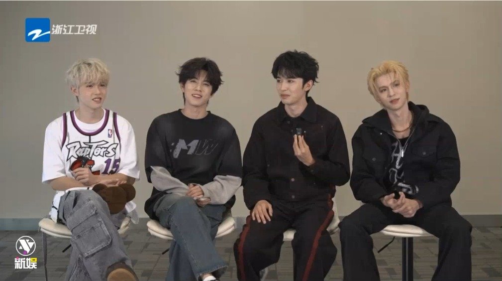 李昊掰手腕先问保险，十个勤天王牌9直播现粤语歌rap