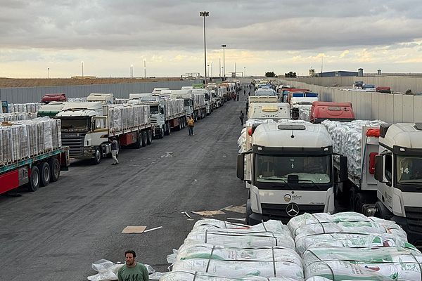 △10月12日，拉法口岸