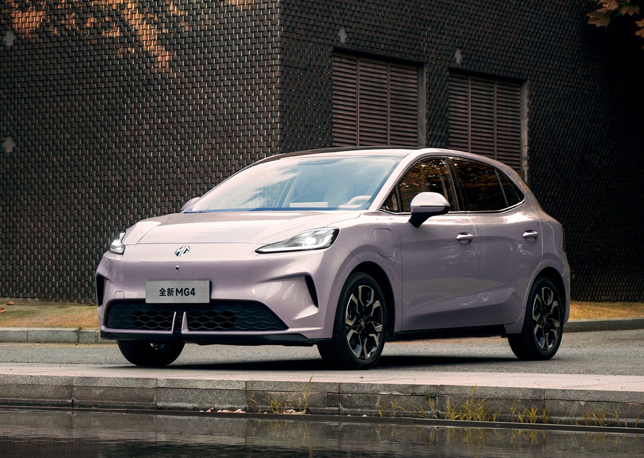 上市首月杀进前三，MG4凭什么搅动纯电小车市场
